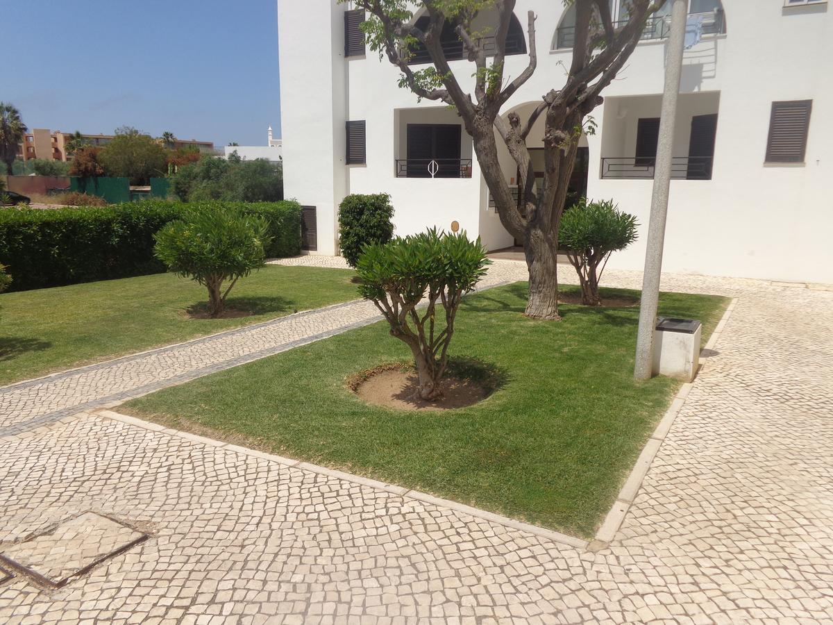 Apartamento Praia Dos Salgados อัลบูเฟรา ภายนอก รูปภาพ
